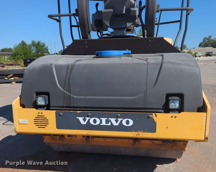 image for item KB9379 2014 Volvo DD110B  double drum vibratory roller