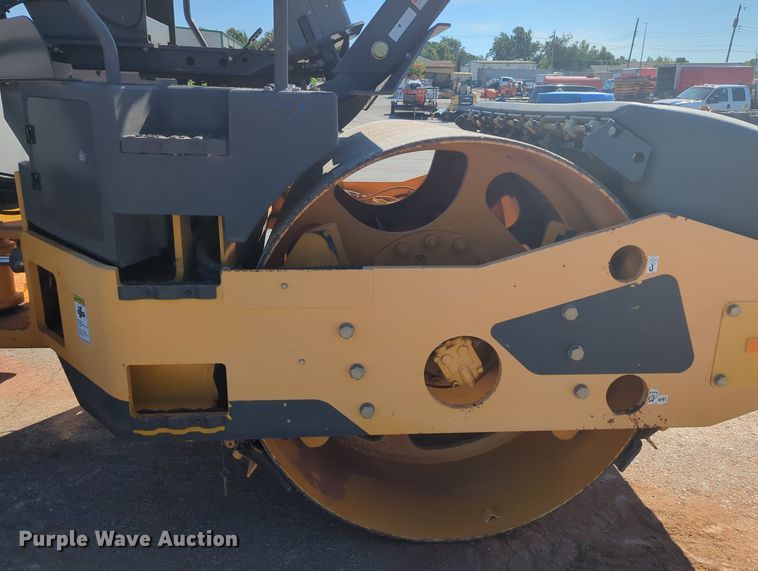 image for item KB9379 2014 Volvo DD110B  double drum vibratory roller