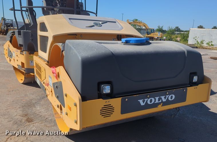 image for item KB9379 2014 Volvo DD110B  double drum vibratory roller