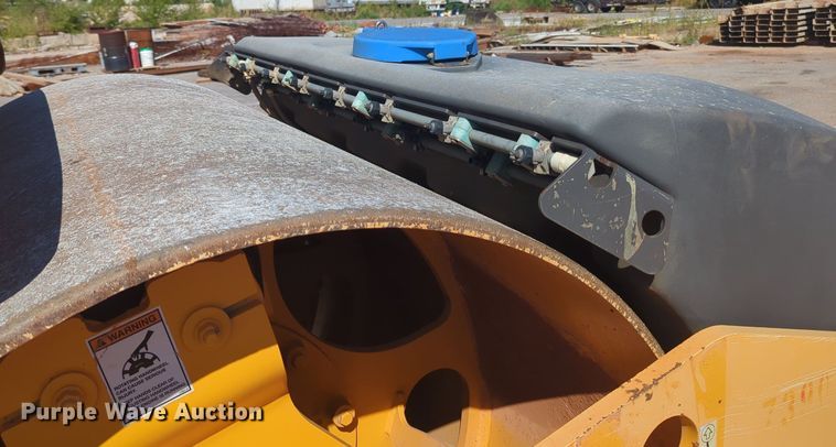 image for item KB9379 2014 Volvo DD110B  double drum vibratory roller