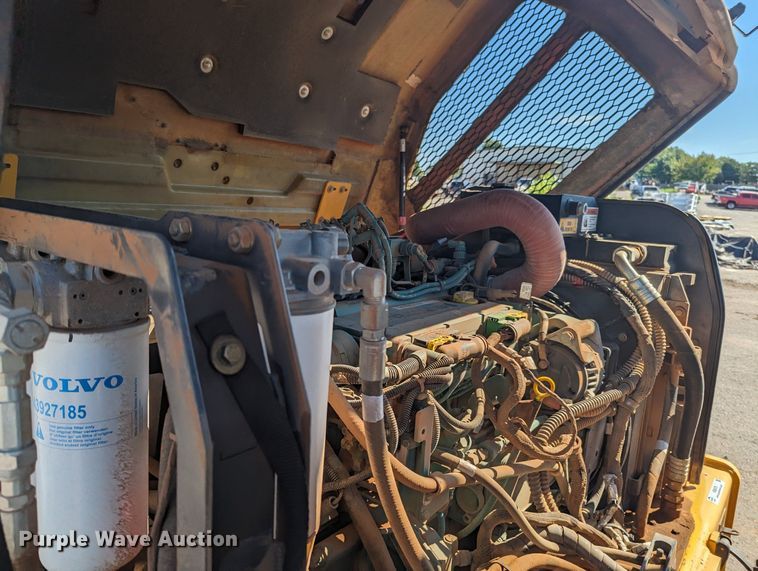 image for item KB9379 2014 Volvo DD110B  double drum vibratory roller