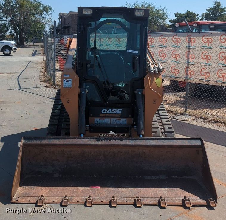 image for item KB9392 2017 Case TR270  tracked skid steer loader