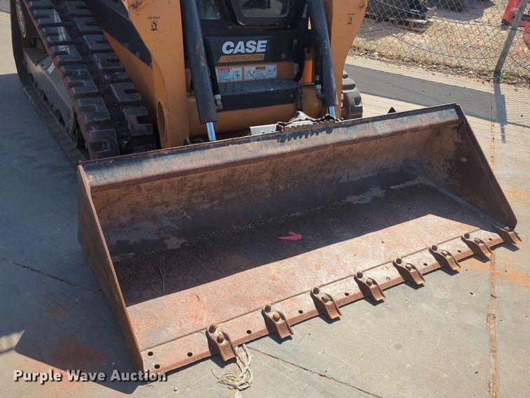 image for item KB9392 2017 Case TR270  tracked skid steer loader