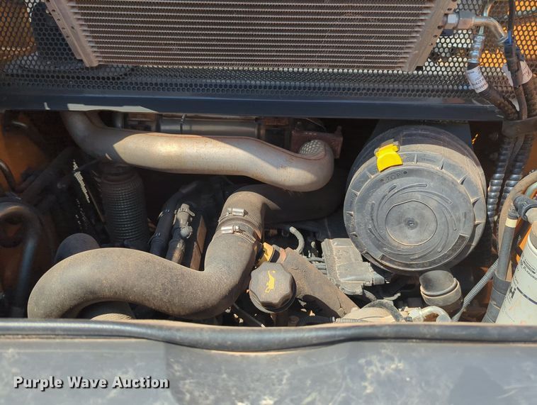 image for item KB9392 2017 Case TR270  tracked skid steer loader