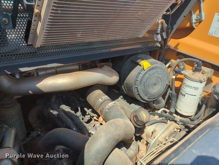 image for item KB9392 2017 Case TR270  tracked skid steer loader