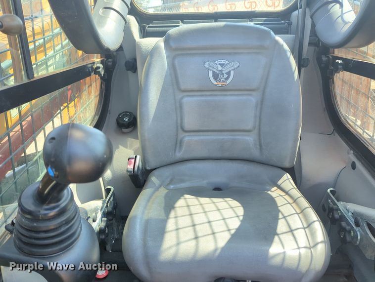 image for item KB9392 2017 Case TR270  tracked skid steer loader