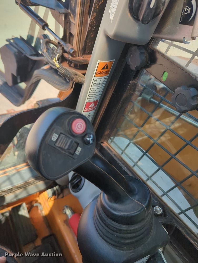 image for item KB9392 2017 Case TR270  tracked skid steer loader