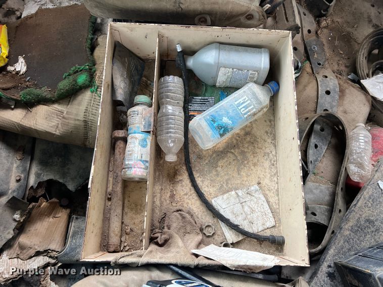 image for item KF9756 1990 International 4700  crew cab bucket truck