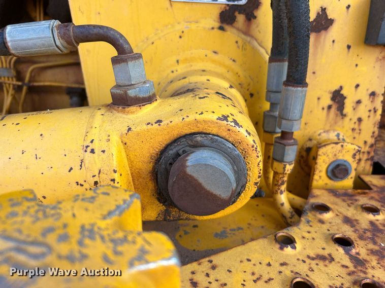 image for item KH9468 1991 John Deere 410D  backhoe