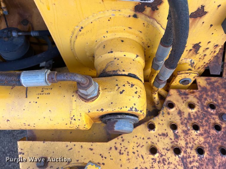 image for item KH9468 1991 John Deere 410D  backhoe