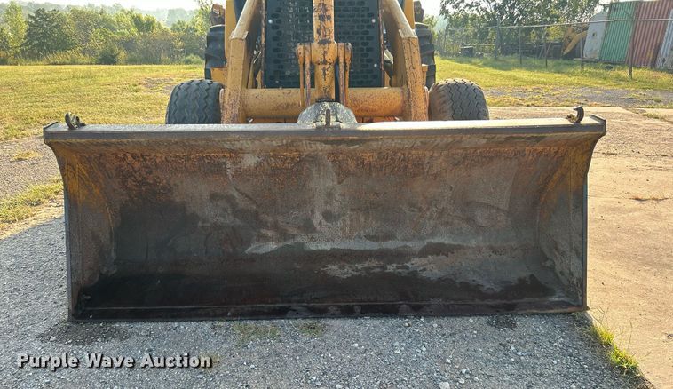 image for item KH9468 1991 John Deere 410D  backhoe