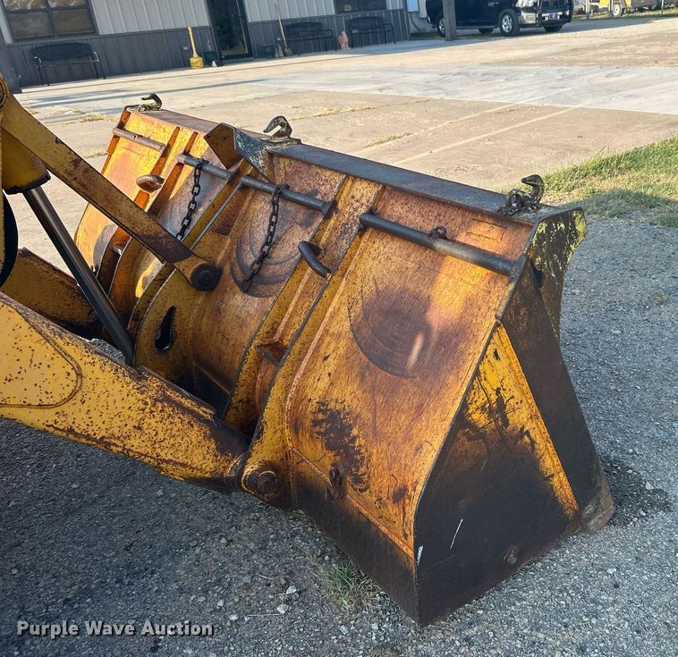 image for item KH9468 1991 John Deere 410D  backhoe