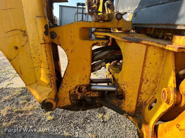 image for item KH9468 1991 John Deere 410D  backhoe
