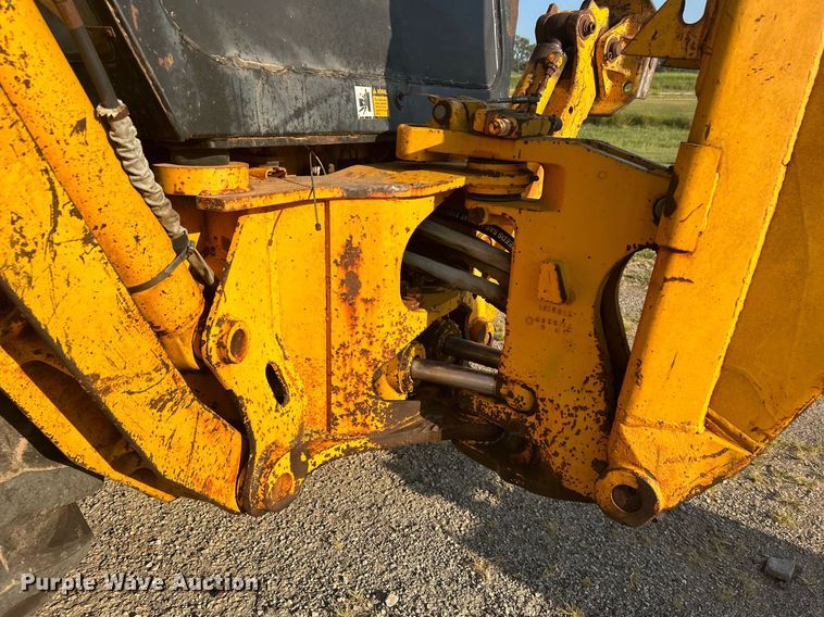 image for item KH9468 1991 John Deere 410D  backhoe