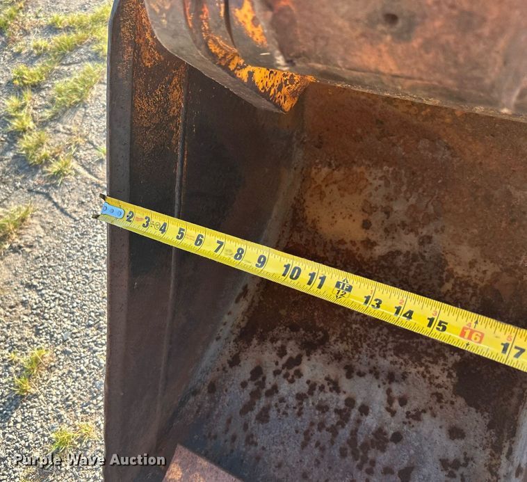 image for item KH9468 1991 John Deere 410D  backhoe