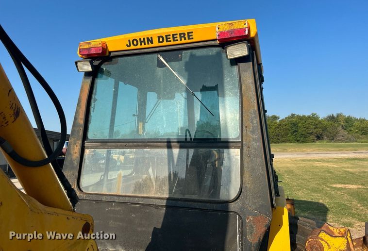 image for item KH9468 1991 John Deere 410D  backhoe