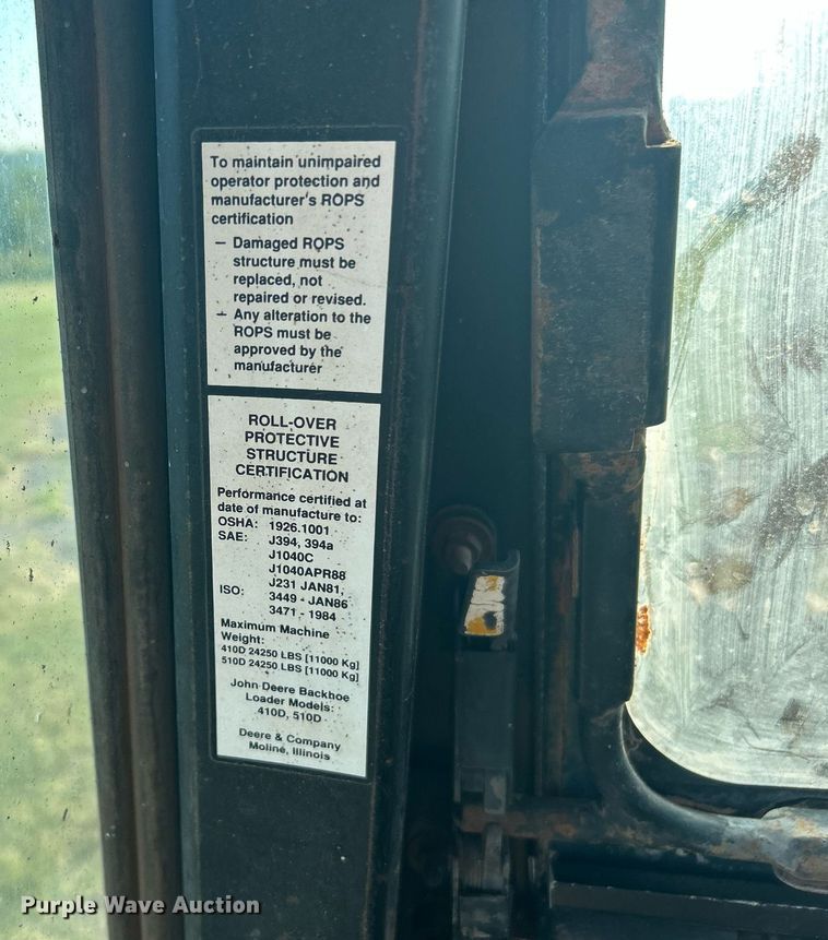 image for item KH9468 1991 John Deere 410D  backhoe