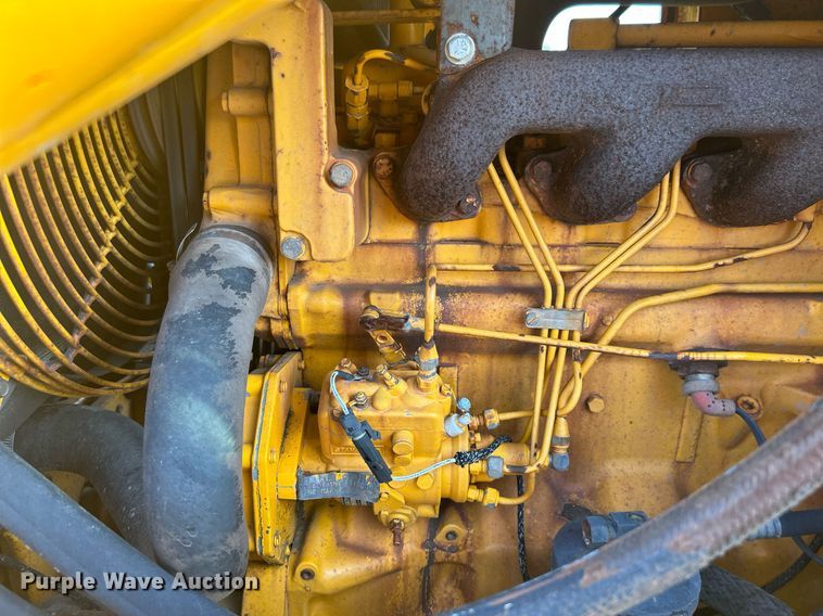 image for item KH9468 1991 John Deere 410D  backhoe