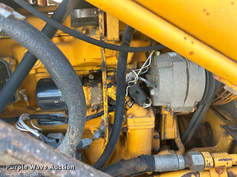 image for item KH9468 1991 John Deere 410D  backhoe