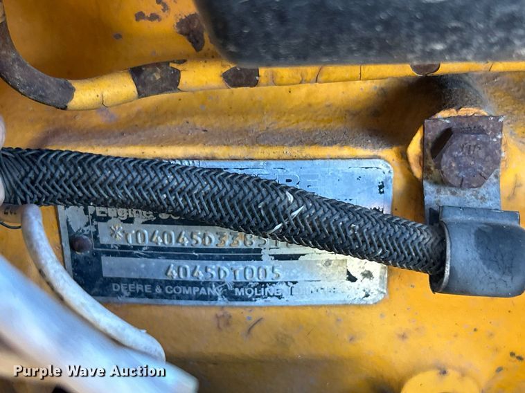 image for item KH9468 1991 John Deere 410D  backhoe