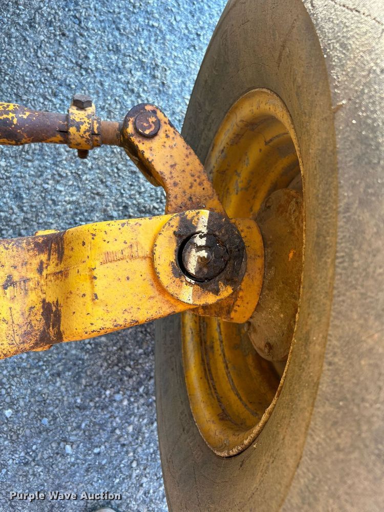 image for item KH9468 1991 John Deere 410D  backhoe