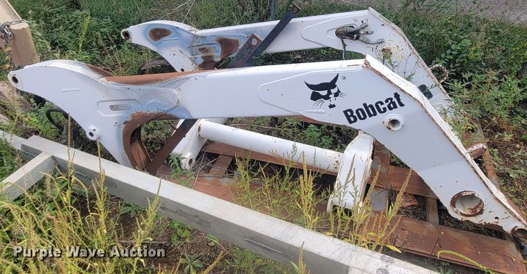 image for item KS9144 Bobcat S300  skid steer loader arms