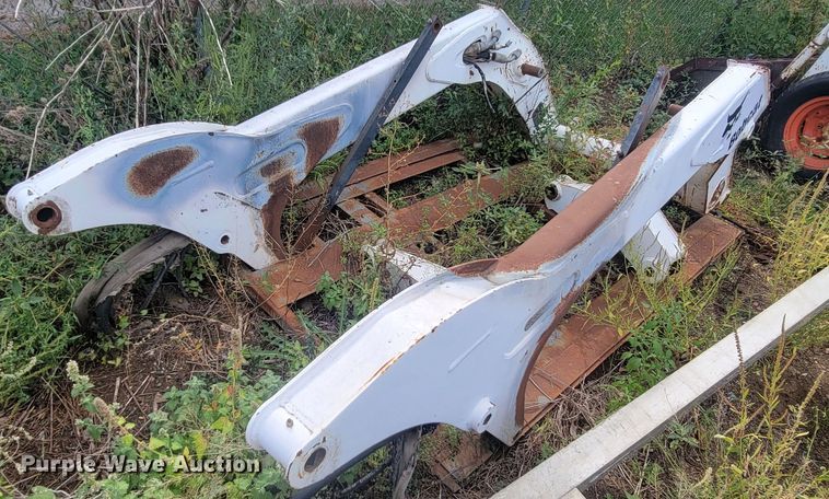 image for item KS9144 Bobcat S300  skid steer loader arms