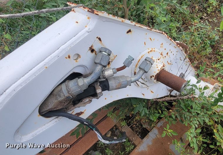 image for item KS9144 Bobcat S300  skid steer loader arms