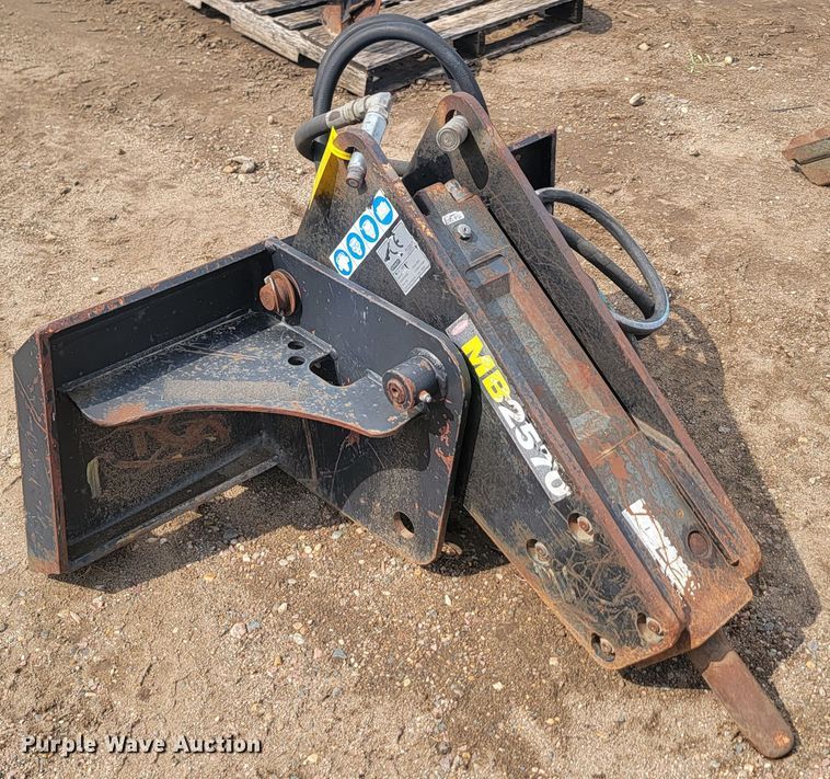 image for item KS9149 Stanley MB2570  skid steer breaker