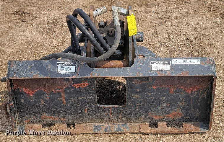 image for item KS9149 Stanley MB2570  skid steer breaker