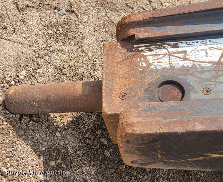 image for item KS9149 Stanley MB2570  skid steer breaker