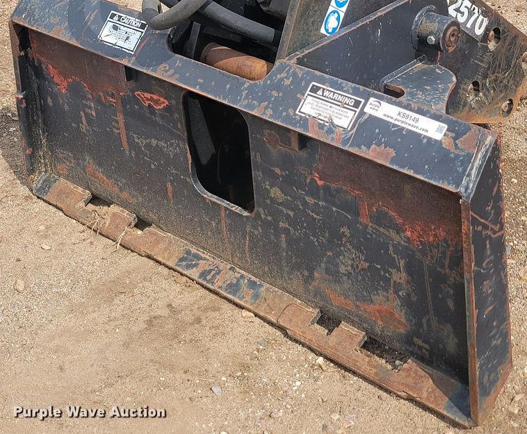 image for item KS9149 Stanley MB2570  skid steer breaker