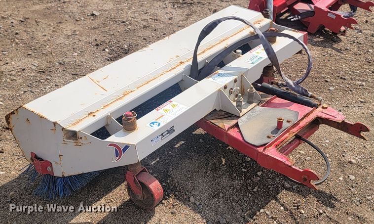 image for item KS9152 Ventrac LB540  56" W broom