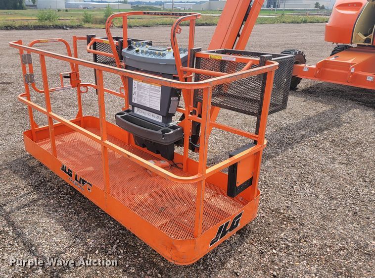 image for item KS9154 2006 JLG 460SJ  boom lift