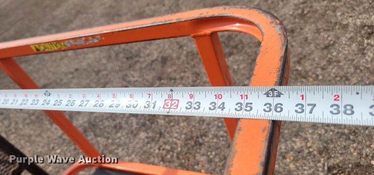 image for item KS9154 2006 JLG 460SJ  boom lift