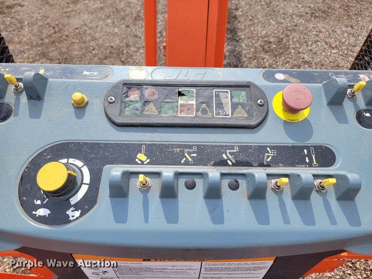 image for item KS9154 2006 JLG 460SJ  boom lift