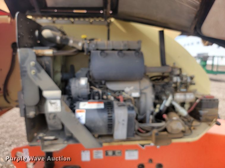 image for item KS9154 2006 JLG 460SJ  boom lift