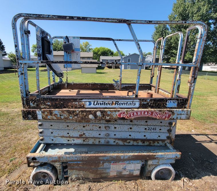 image for item KS9182 Genie GS-3246  scissor lift