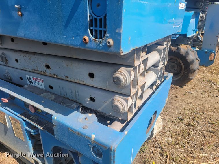image for item KS9184 2000 Genie GS-1930  scissor lift