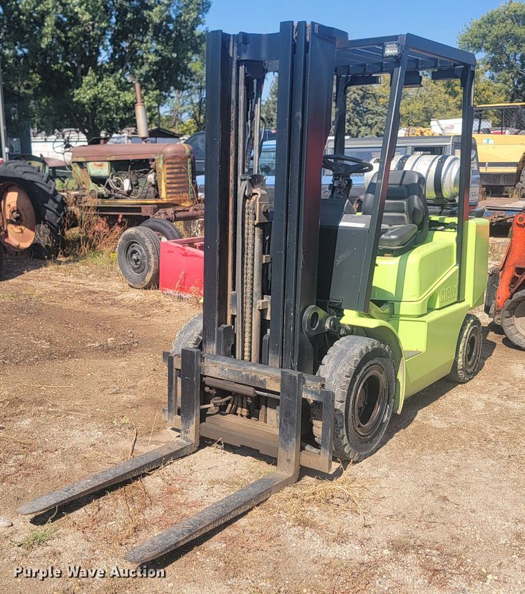 image for item KS9186 Clark CCP25  forklift