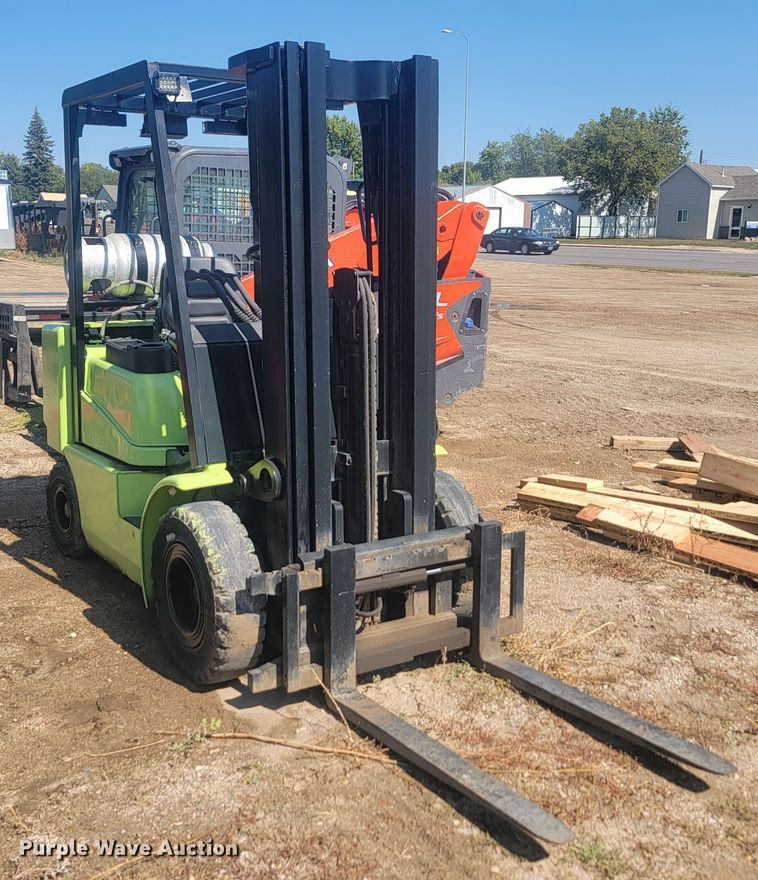 image for item KS9186 Clark CCP25  forklift