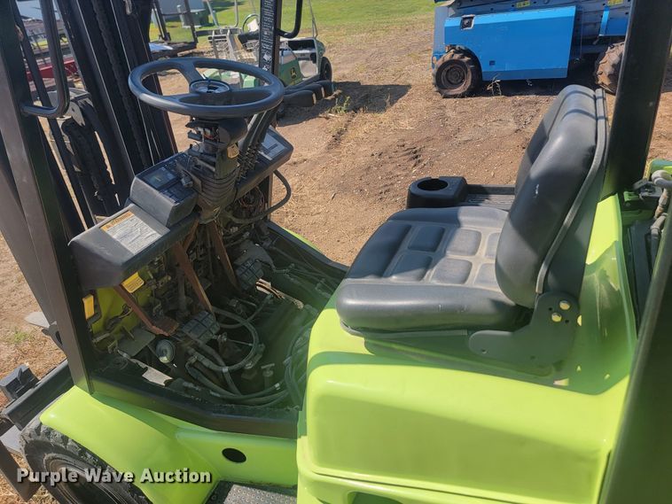 image for item KS9186 Clark CCP25  forklift