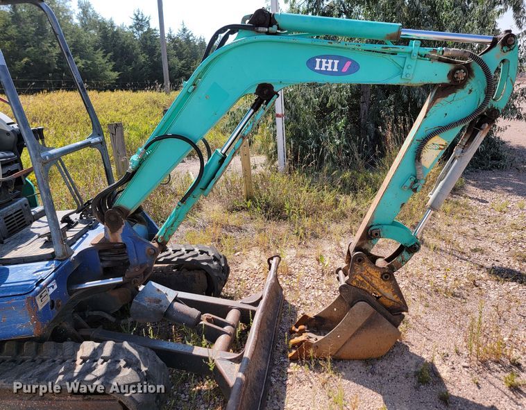 image for item KS9227 2007 IHI 28N2  mini excavator