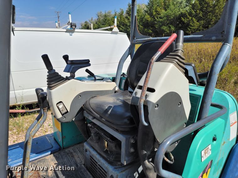 image for item KS9227 2007 IHI 28N2  mini excavator