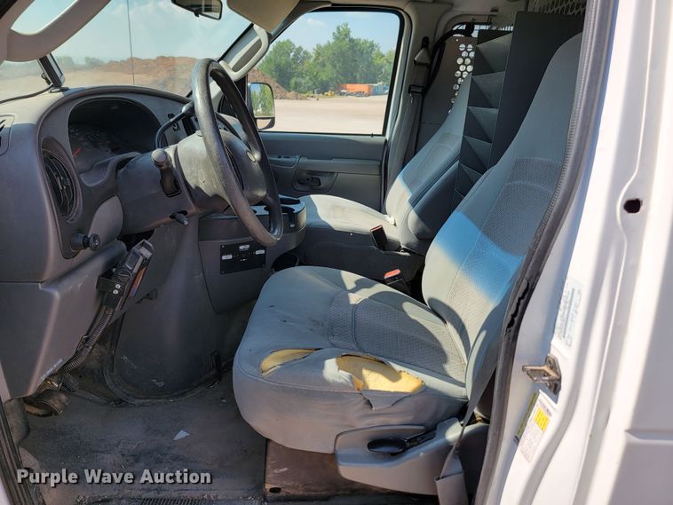 image for item KS9228 2006 Ford E250  van