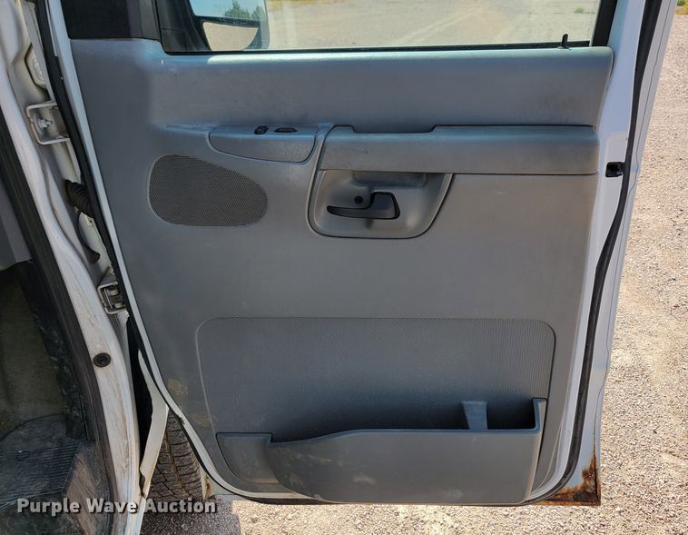 image for item KS9228 2006 Ford E250  van