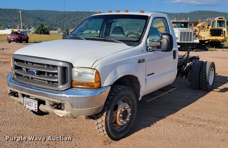 image for item KS9230 2000 Ford F550 XL Super Duty  truck cab and chassis