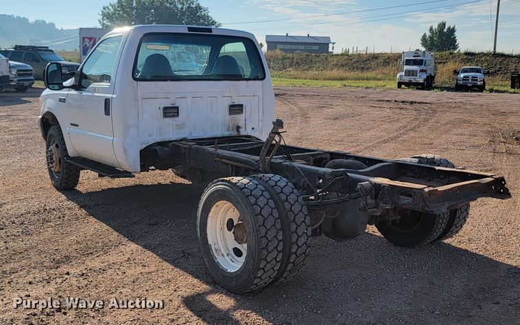 image for item KS9230 2000 Ford F550 XL Super Duty  truck cab and chassis