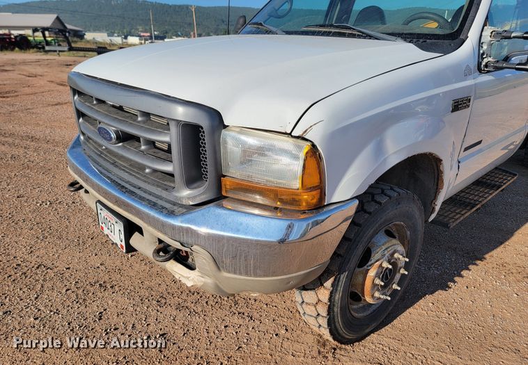 image for item KS9230 2000 Ford F550 XL Super Duty  truck cab and chassis