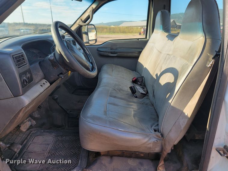 image for item KS9230 2000 Ford F550 XL Super Duty  truck cab and chassis